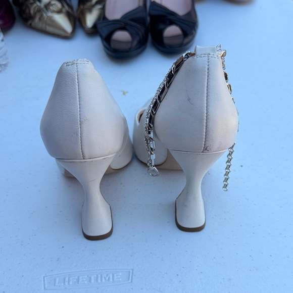 Steve Madden Cream Heels with Chain Accent - Picture 5 of 5